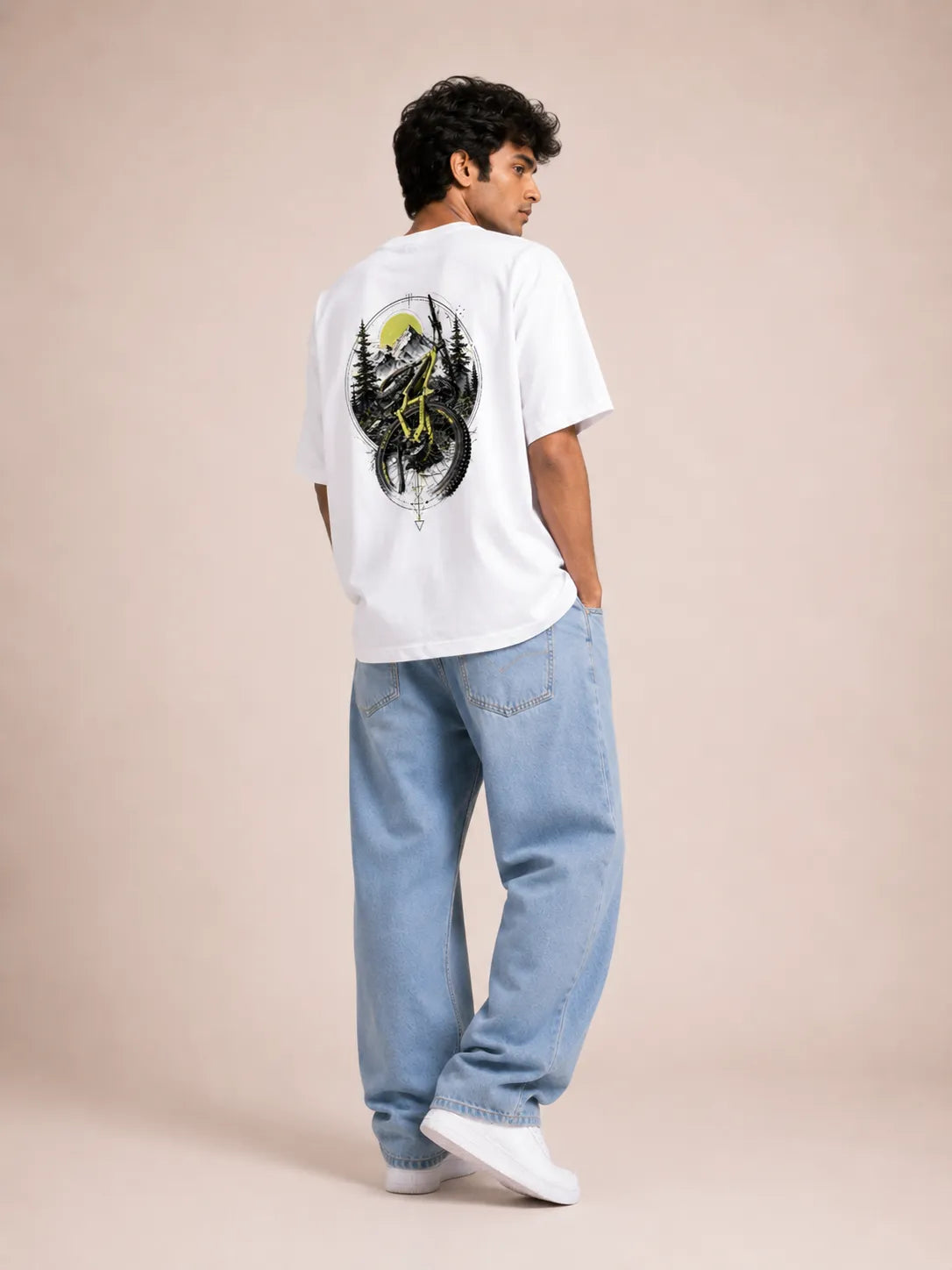 Adventuscluve Unisex Oversized T-Shirt